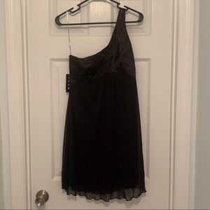⭐️NWT Snap One Shoulder Dress